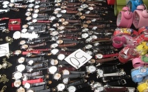 Nhiễm độc da vì dùng đồng hồ đeo tay giá rẻ